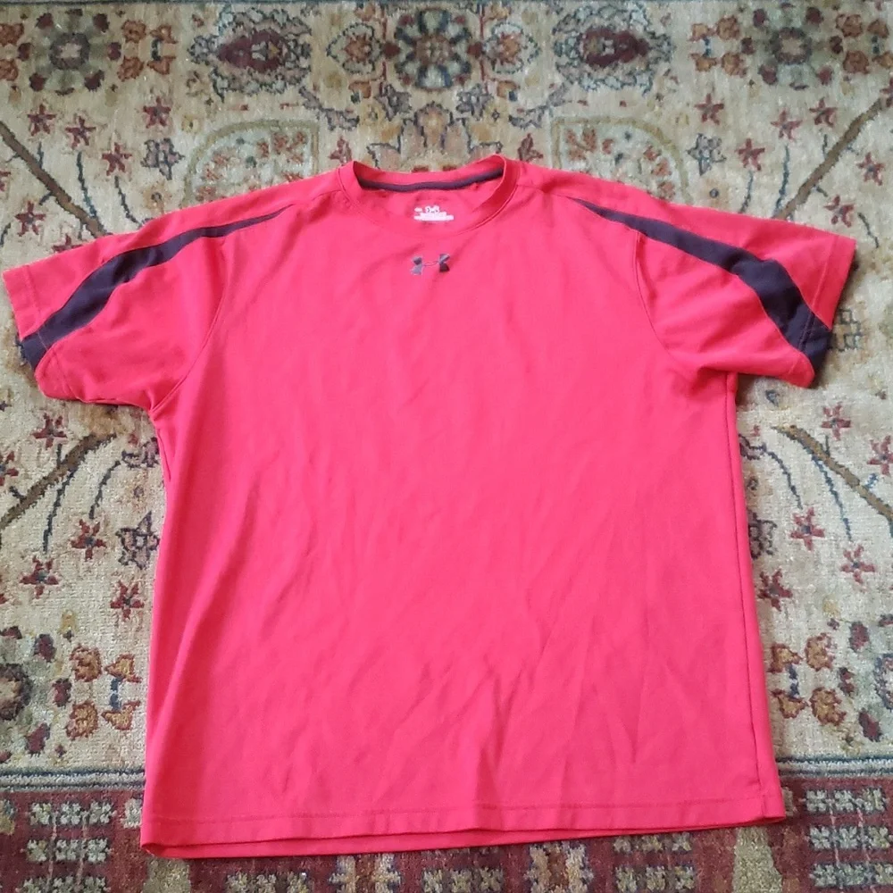 Under Armour T-shirt - Picture 1 of 6